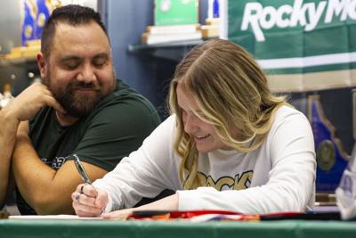 Jaycee Jensen signing