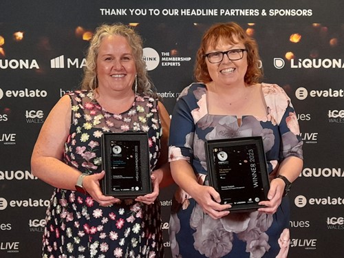 Deborah Sin and Dionne Suppiah with their awards